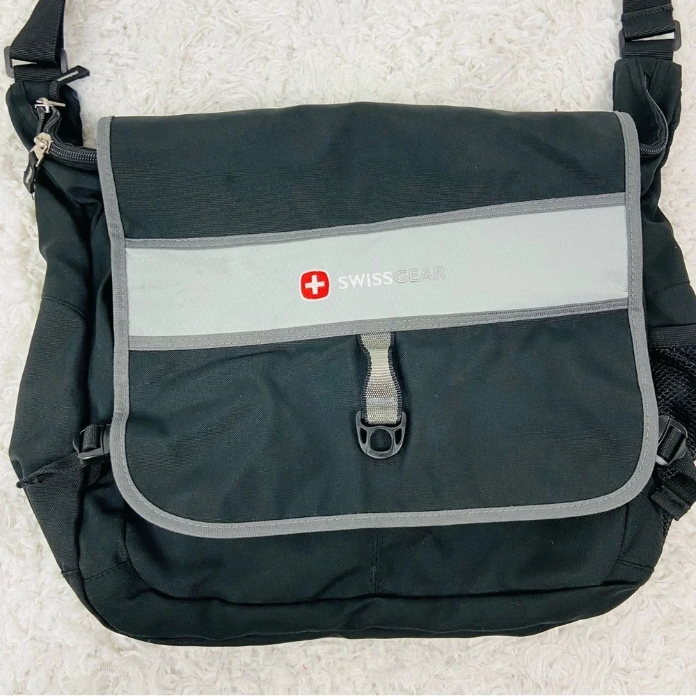 SwissGear Men's Black and Gray multi pocket laptop Messenger Bag